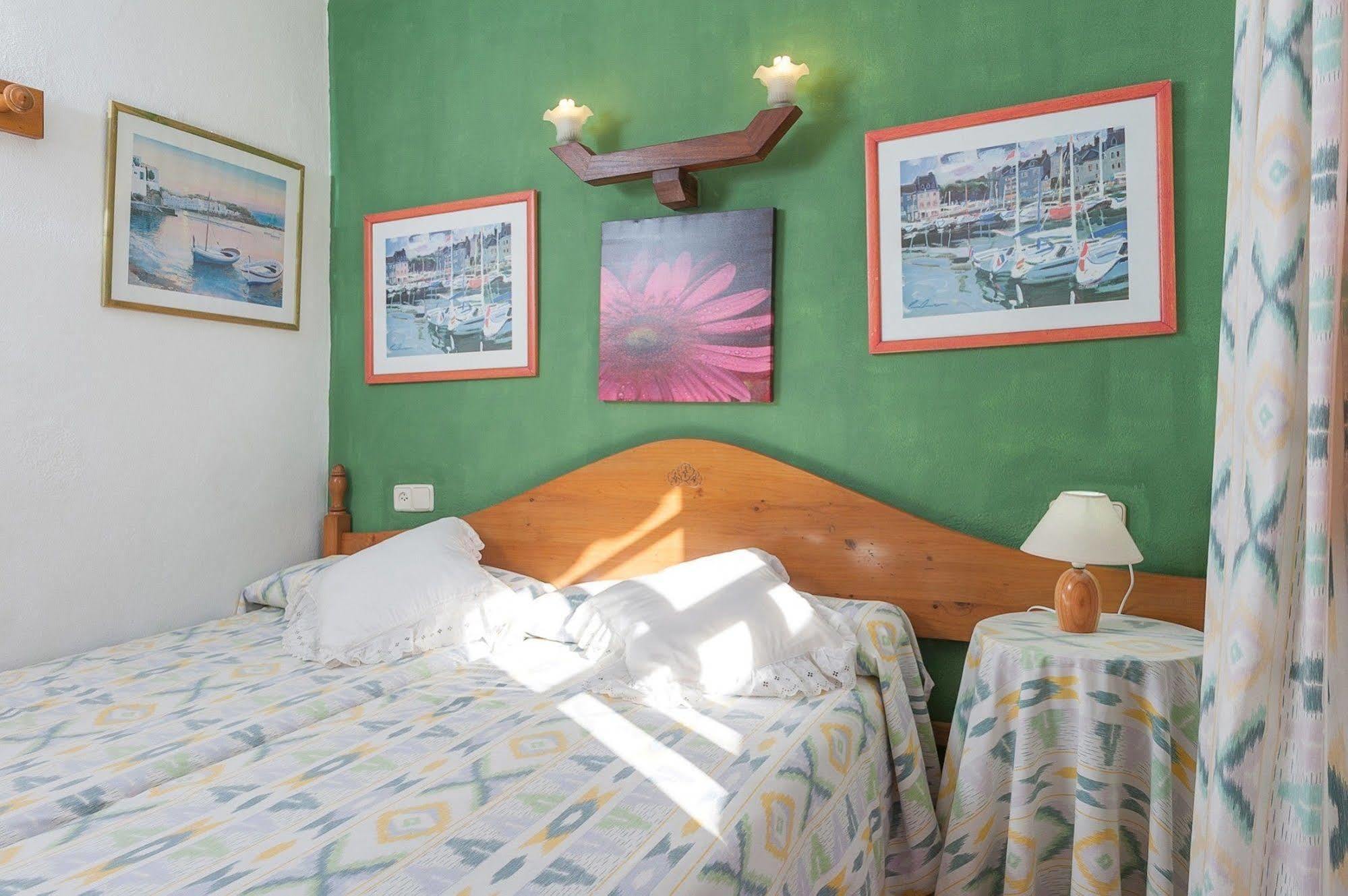 Els Pins Villa Crestatx Kültér fotó